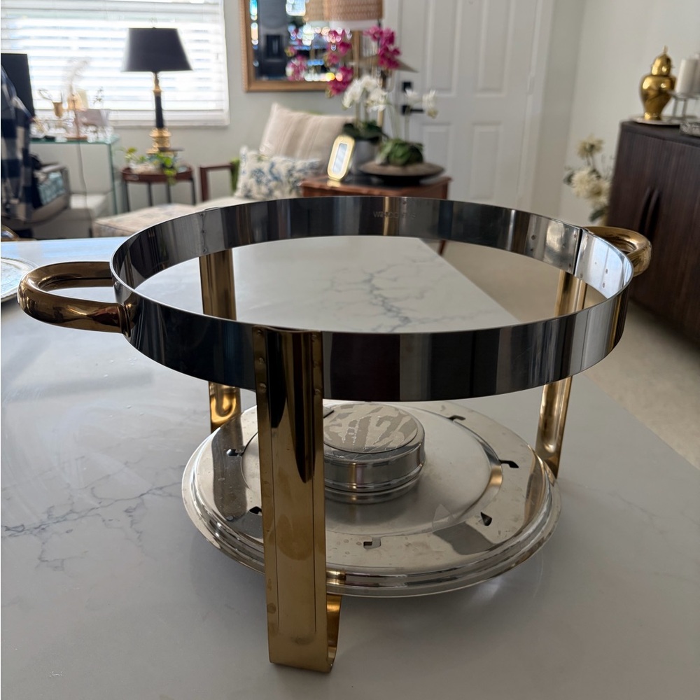 Luxurious Gold and Silver Serveware Stand